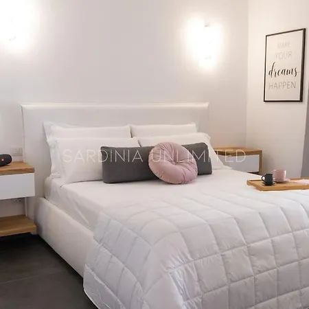 Kalli Bloom: Private Pool And Seaview