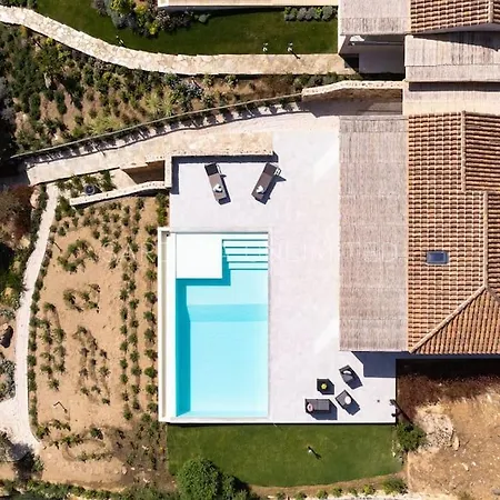 Kalli Bloom: Private Pool And Seaview *